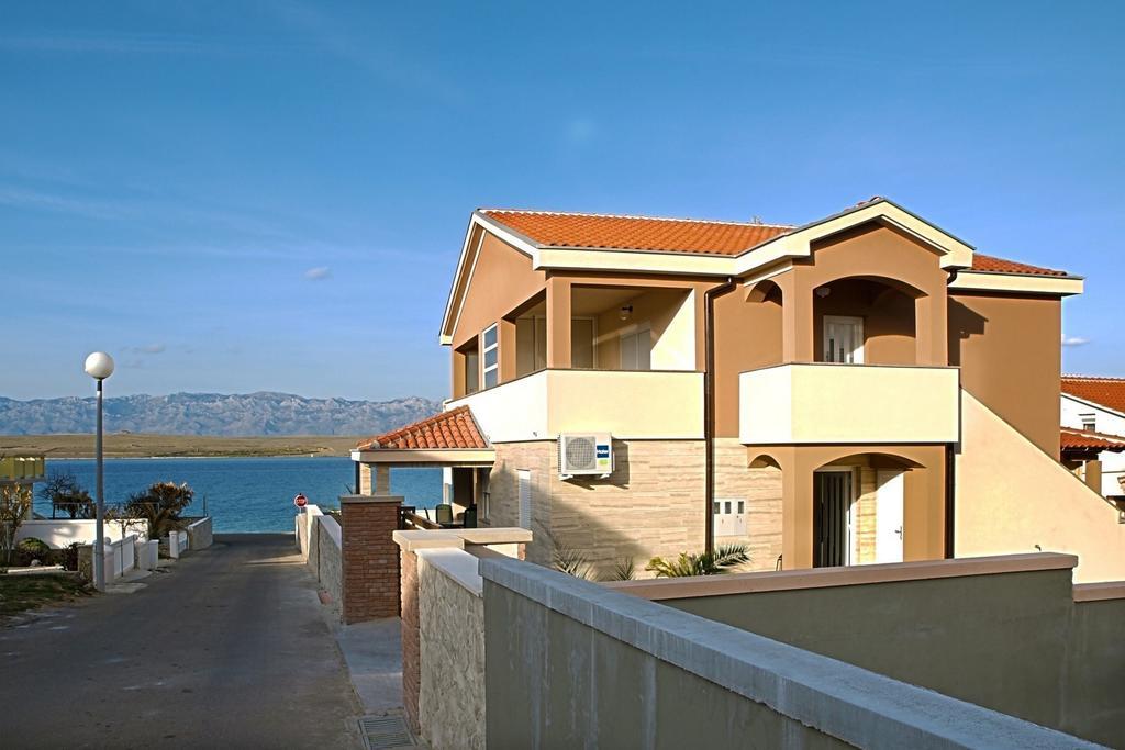 Apartments Vista Vir Luaran gambar