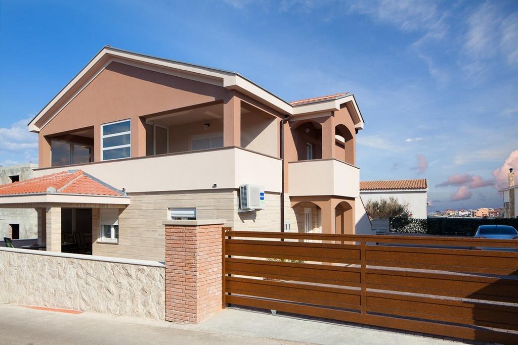 Apartments Vista Vir Luaran gambar