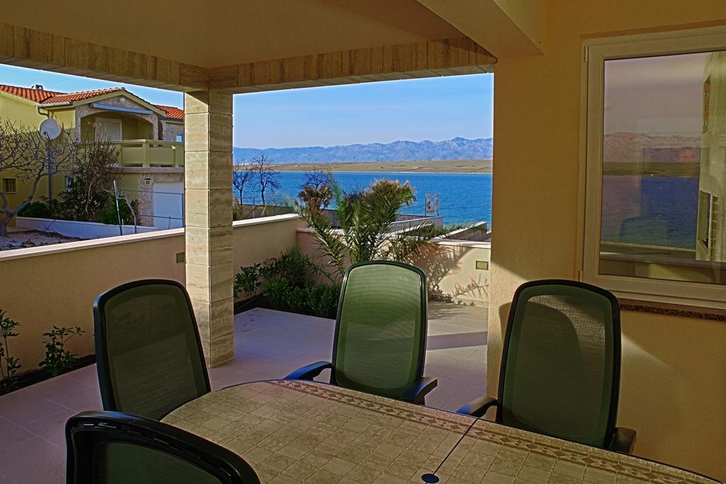 Apartments Vista Vir Luaran gambar