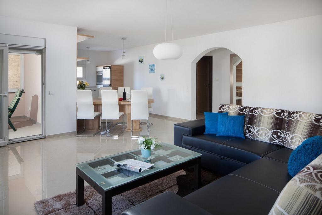 Apartments Vista Vir Luaran gambar